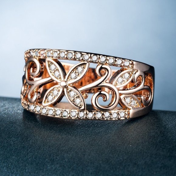 ✨ Hollow Crystal Luxury Rose Gold Vintage Flower Ring for Women, VIP050 - Picture 2 of 3